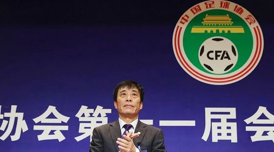男人叉女人的视频